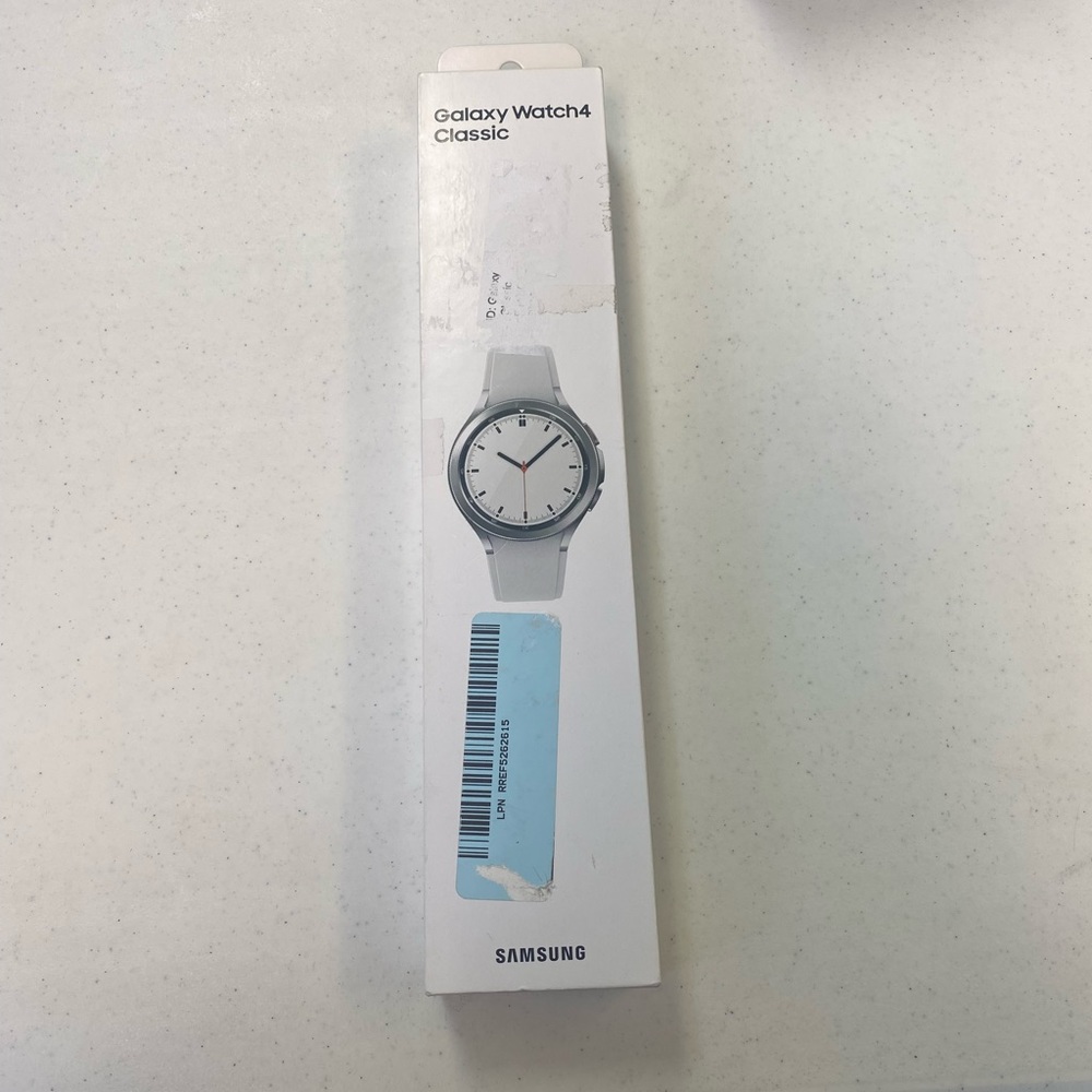 White/Silver Galaxy Watch4 Classic 42mm